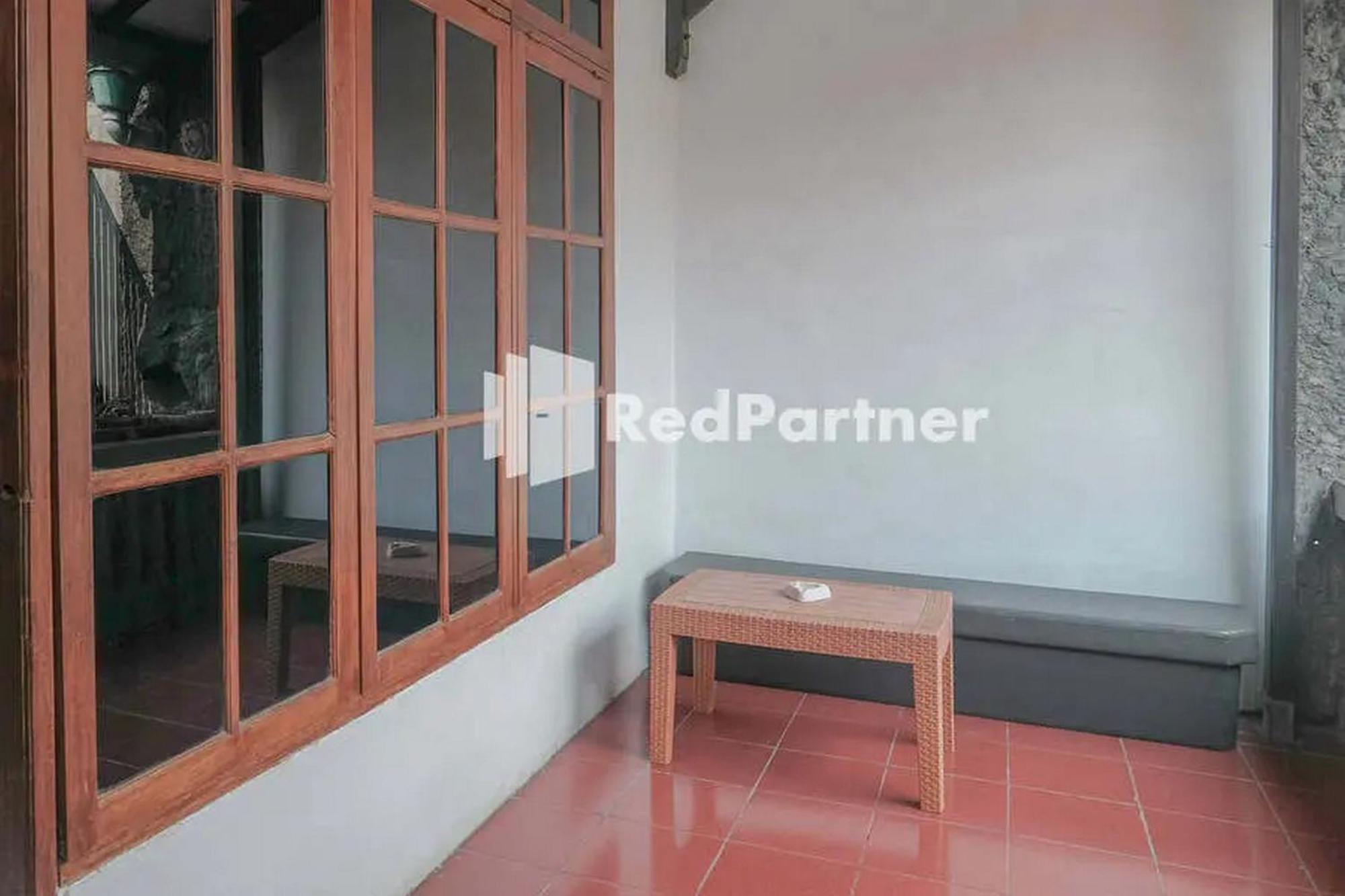 Pondok Damai Guest House Syariah Mitra Reddoorz Cirebon Exterior photo